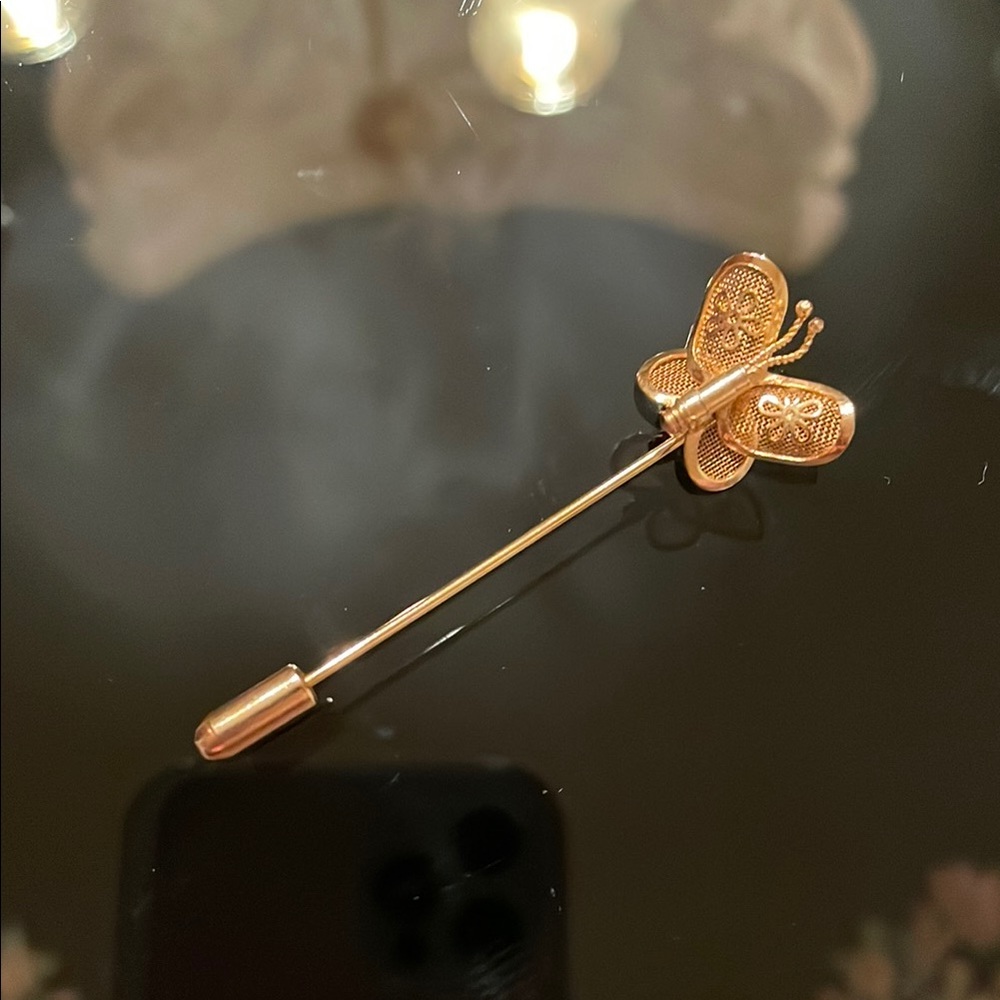 Elegant Gold Butterfly Brooch Pin